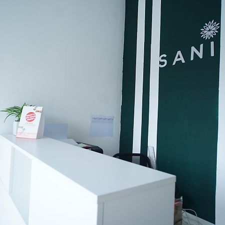 Reddoorz At Sani Guest House Balikpapan Exteriör bild