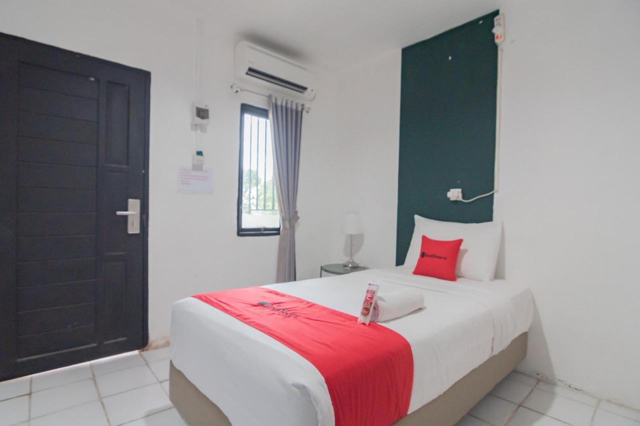 Reddoorz At Sani Guest House Balikpapan Exteriör bild