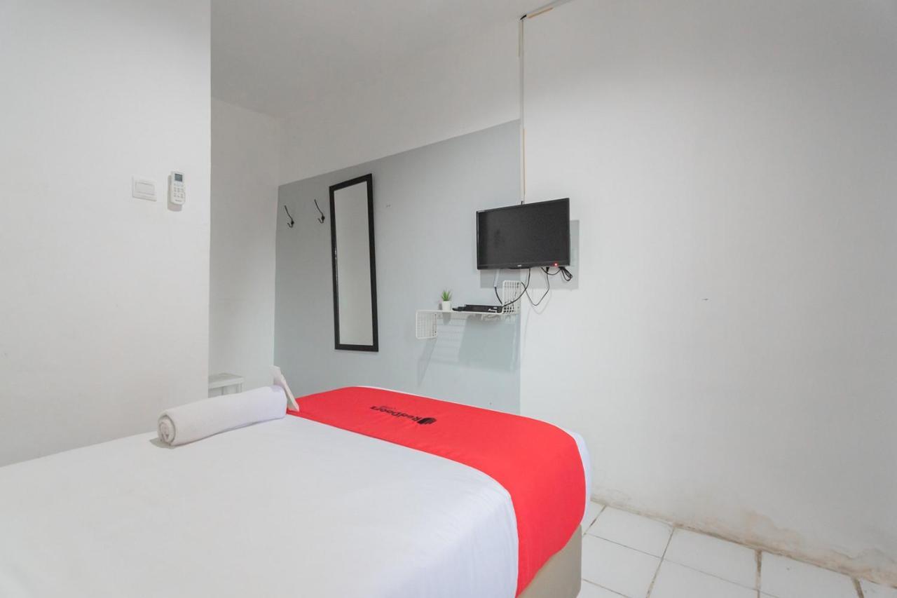 Reddoorz At Sani Guest House Balikpapan Exteriör bild