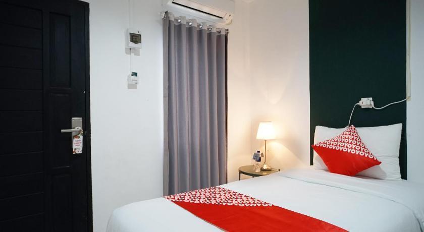 Reddoorz At Sani Guest House Balikpapan Exteriör bild